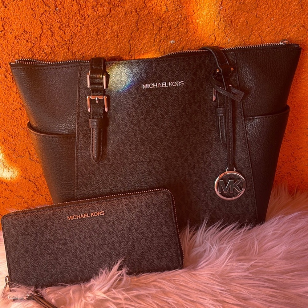Michael Kors tote and wallet set
